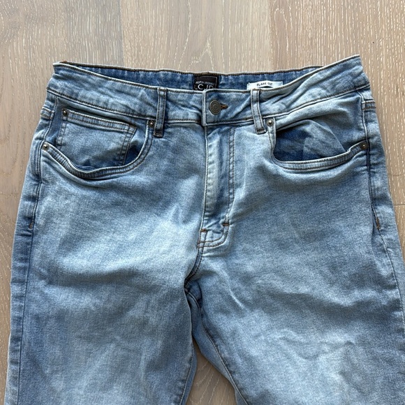 LCJD denim jeans. Good condition. Gently used. Flare cut. 32/30 - Picture 2 of 5